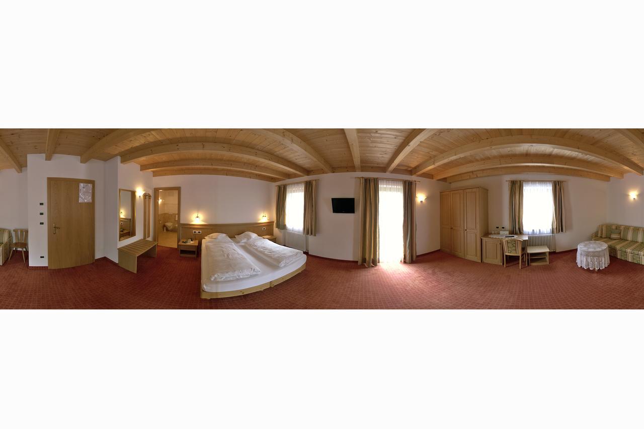 Hotel Resa Blancia San Vigilio Di Marebbe Kültér fotó
