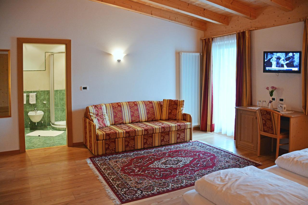 Hotel Resa Blancia San Vigilio Di Marebbe Kültér fotó