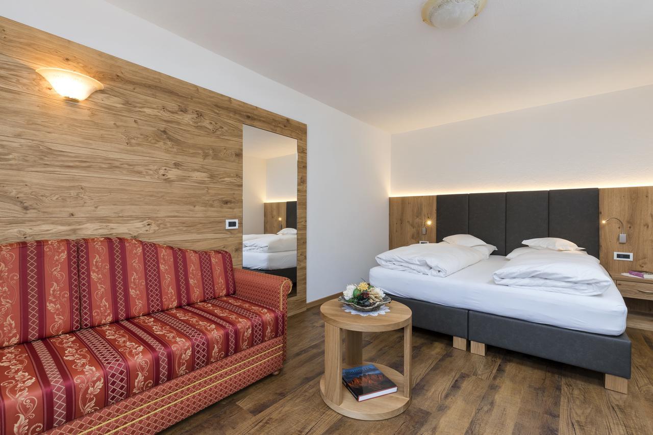 Hotel Resa Blancia San Vigilio Di Marebbe Kültér fotó