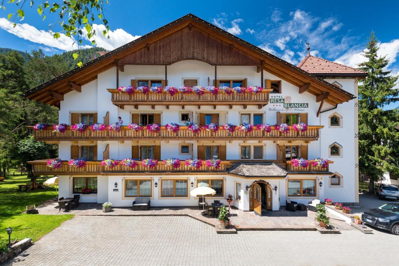 Hotel Resa Blancia San Vigilio Di Marebbe Kültér fotó